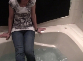 Jess in the tub vol52sc2